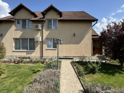 Vila spațioasă și elegantă în Pâclișa – potențial investițional